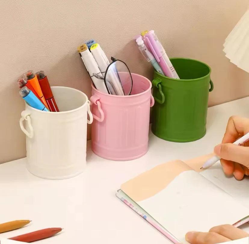 Portable Retro Pen Holder - Vintage Desk Organizer for Home and Office