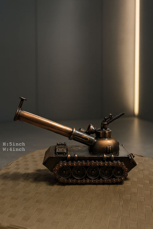 Metal Tank Model Showpiece – Vintage Desk Décor