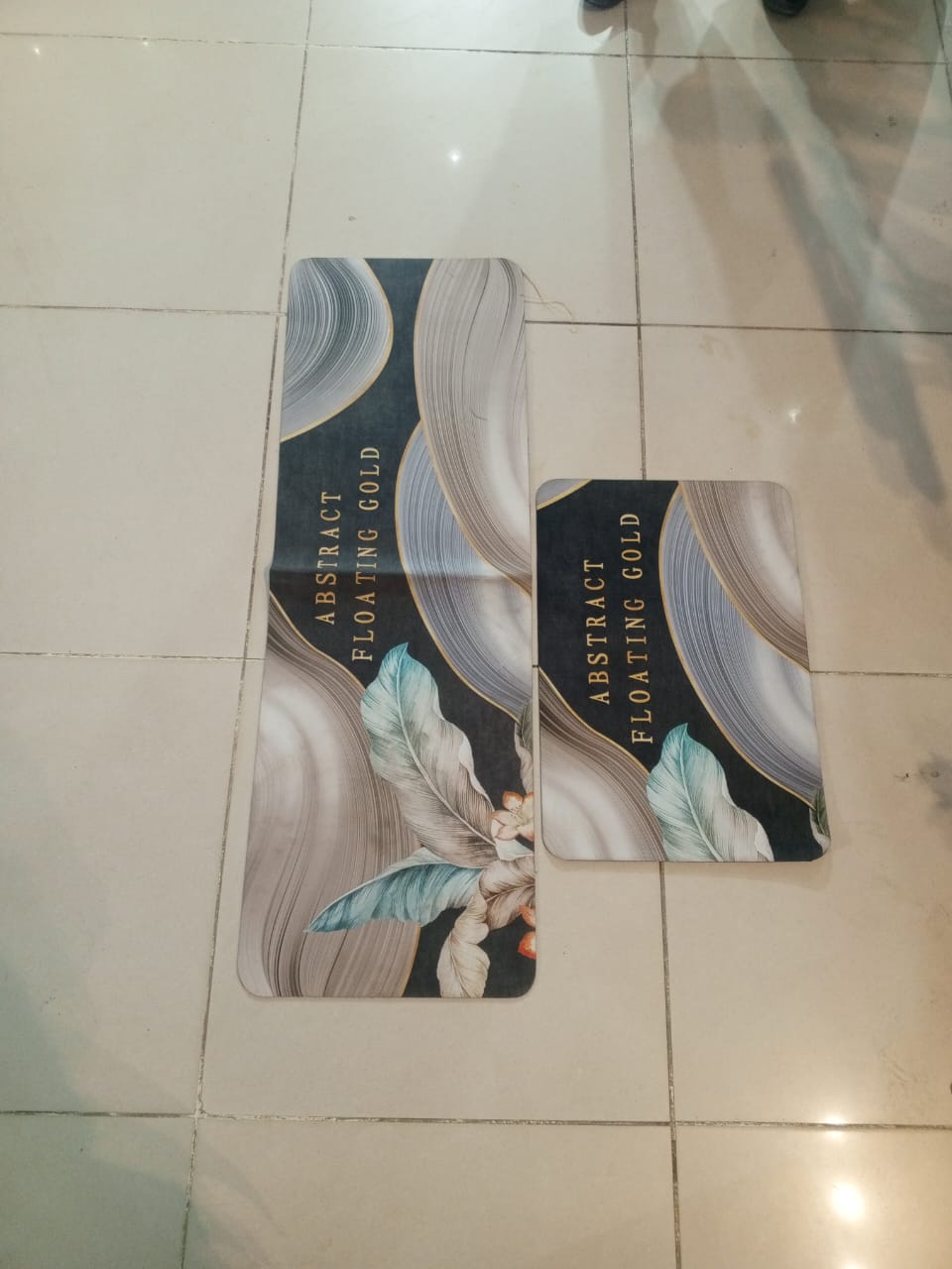 Luxury Abstract Floating Gold 2-Piece Mat Set