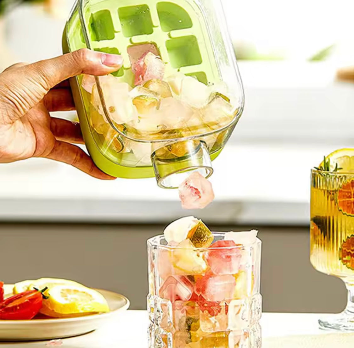 Silicone Ice Cube Tray with Straw - Leakproof