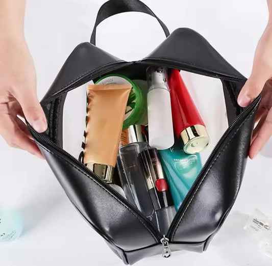 Waterproof Travel Cosmetics Pouch for Easy Organization and Protection