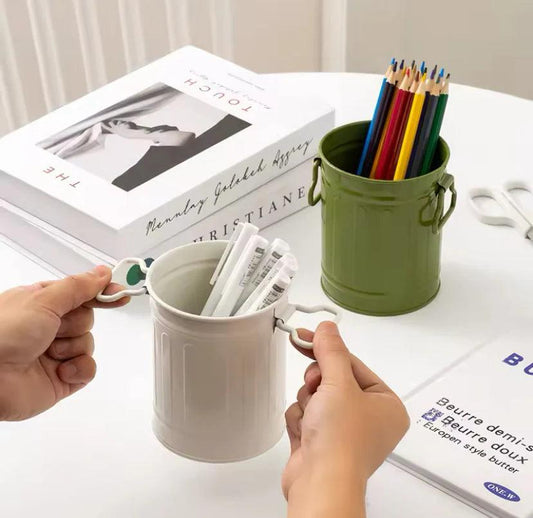 Portable Retro Pen Holder - Vintage Desk Organizer for Home and Office