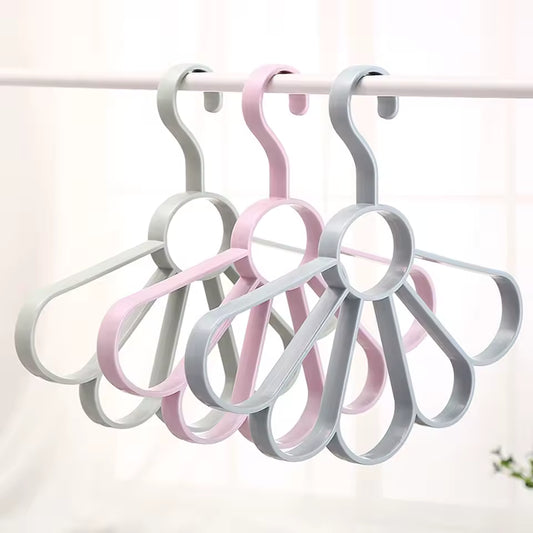 Scarf Rack Belt Hanger Tie Storage Fan-Shaped Plastic Hanger For Closet Scarf Tie Belt Organizer Wrinkle-Free Space-Saving