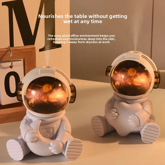 New Astronaut Starry Sky Lamp Humidifier USB Powered Bedroom Desktop Space Man Humidifier Student Gift with Night Light Function