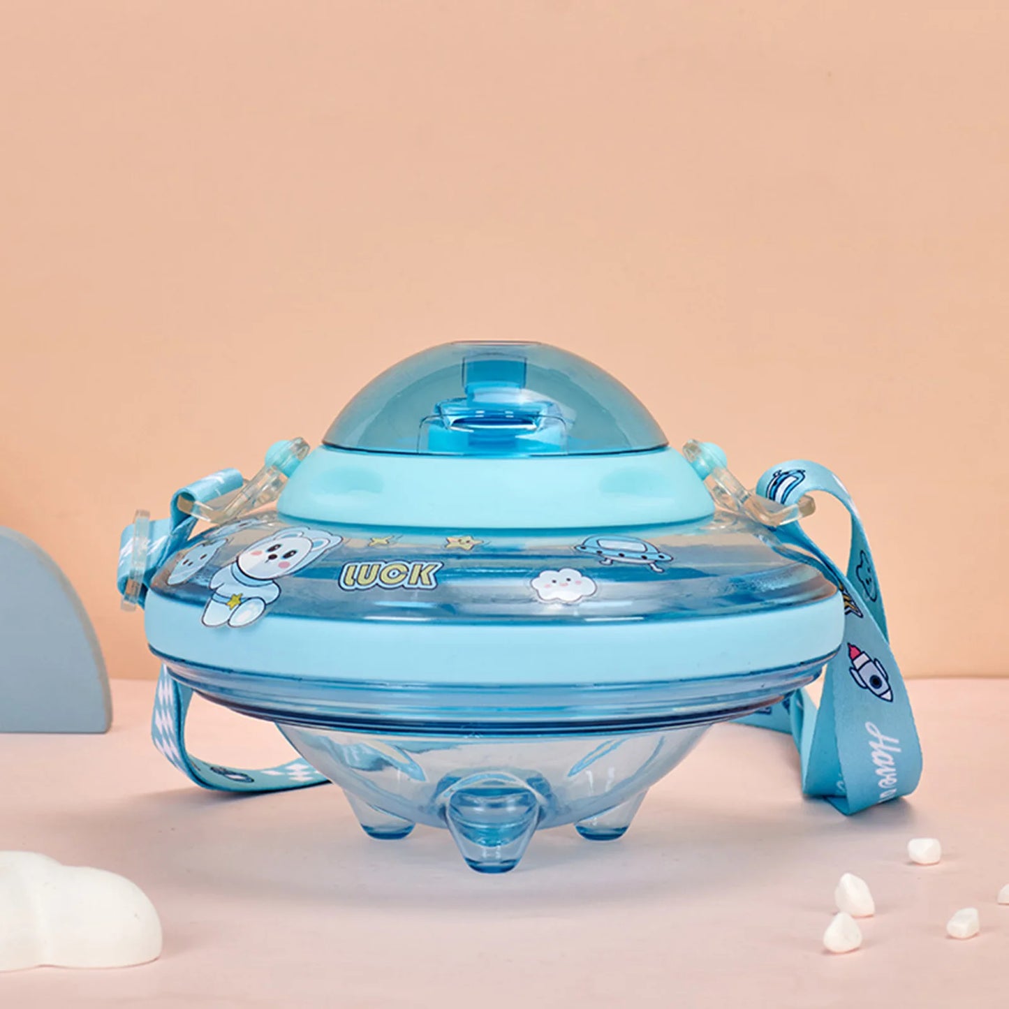 UFO Shape Plastic Cup Summer Cute Water Bottle with Rope and Sticker 550ml Creative Kids Water Cup Bottle Kids Water Sippy Cup