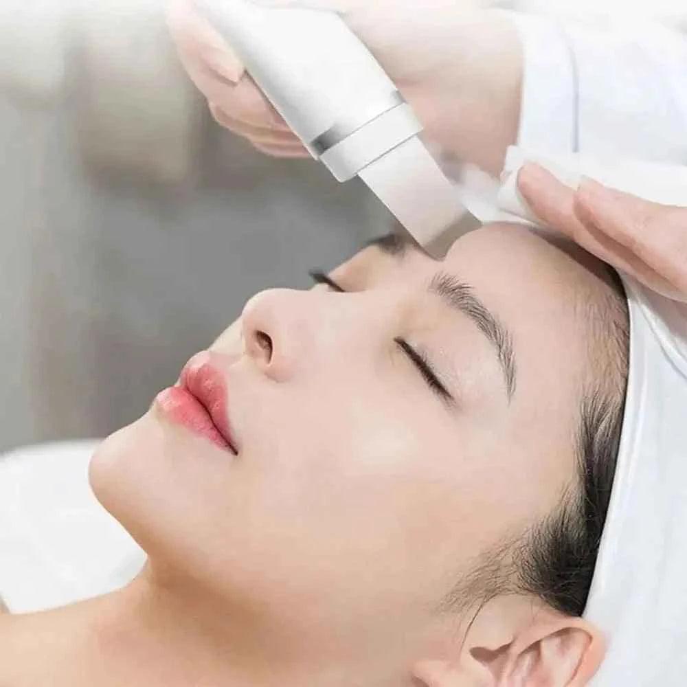 Ultrasonic Skin Scrubber, Deep Cleansing Facial Exfoliator, Vibrating Face Cleaner, Blackhead Extractor, Facial Massager with Ultrasonic Peeling, Cavita