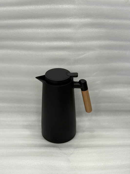 Luxury Black Thermos Jug with Golden Handle – 1Liter