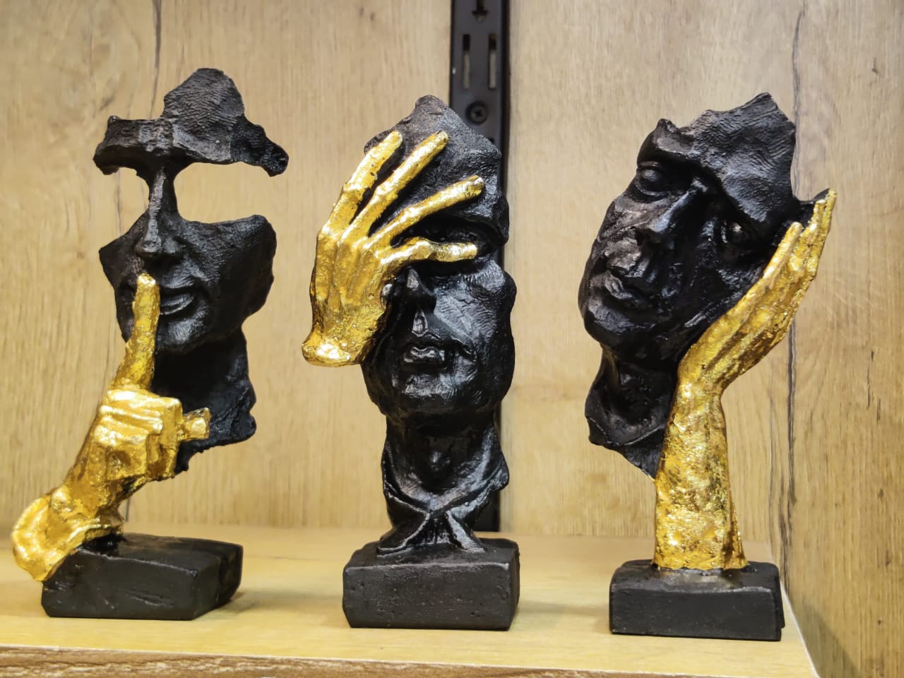 Premium Black Abstract Face Statue Set – Modern Fiber Art Décor