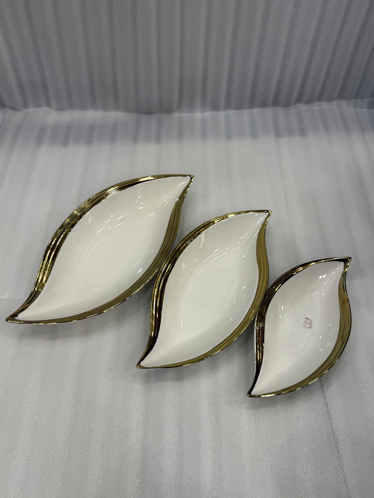 Porcelain Leaf Platters - Premium 3-Piece Serving Dish Set