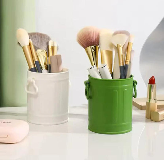 Portable Retro Pen Holder - Vintage Desk Organizer for Home and Office