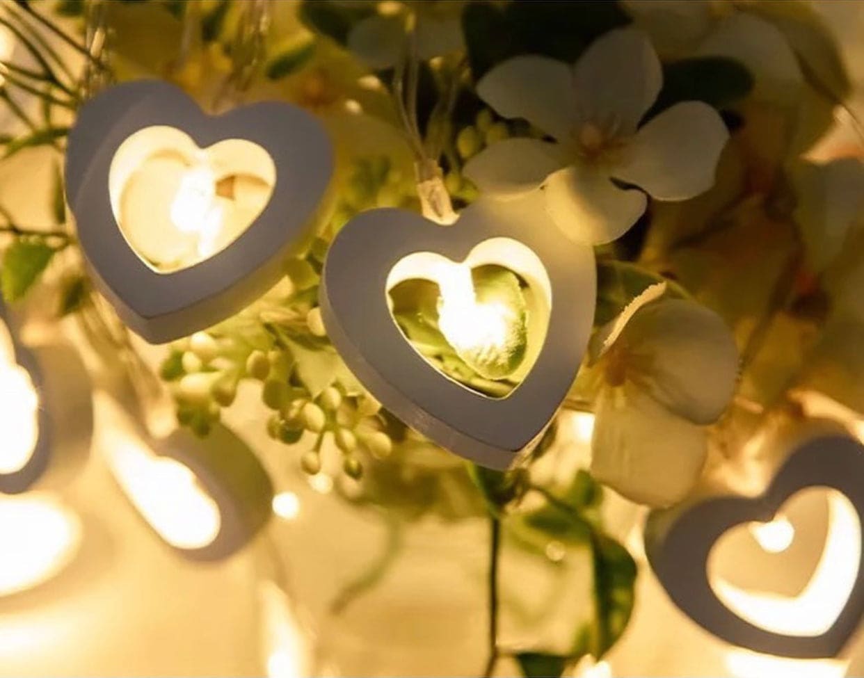 Clarify.pk 20 LED heart night light with warm white glowing hearts on a decorative string