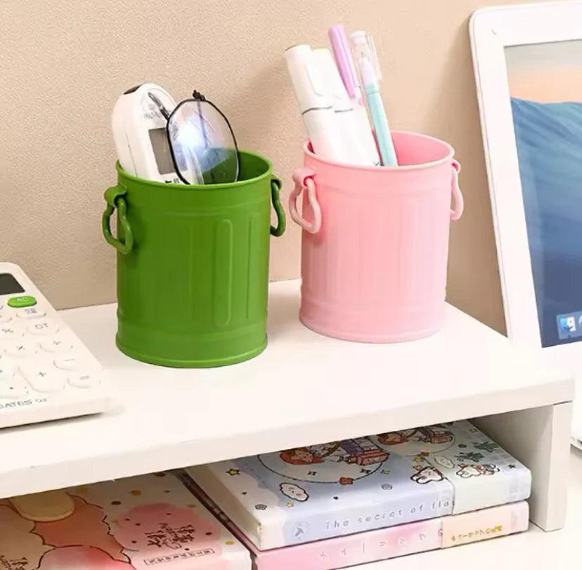 Portable Retro Pen Holder - Vintage Desk Organizer for Home and Office