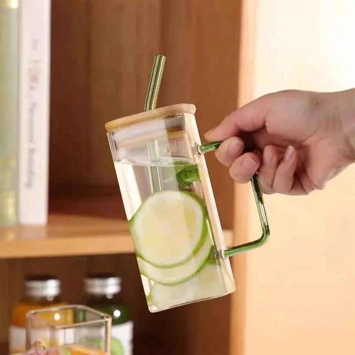 Transparent 400ml coffee mug with straw featuring a wooden lid and glass body, perfect for beverages