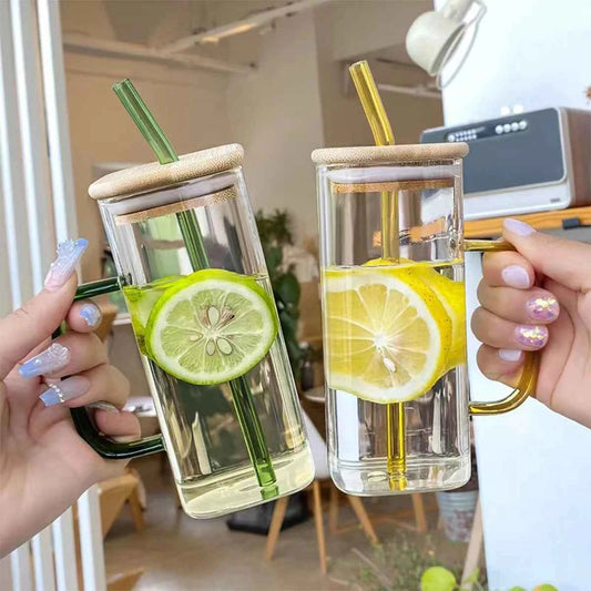Two 400ml coffee mugs with straw, featuring lemon and lime slices for refreshing drinks