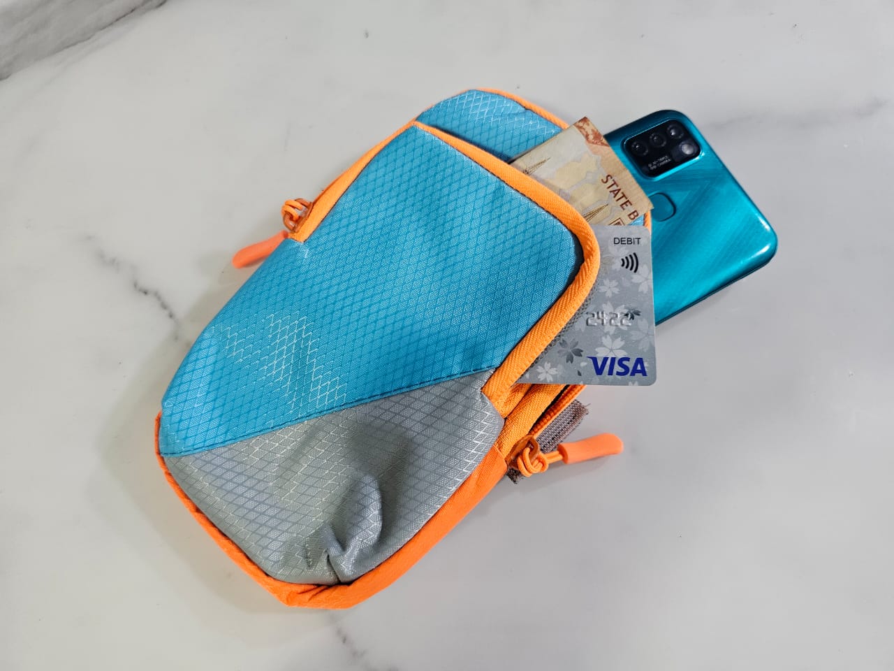 Stylish Tumbler Cup Pouches – Portable Protective Sleeve (Random Color)