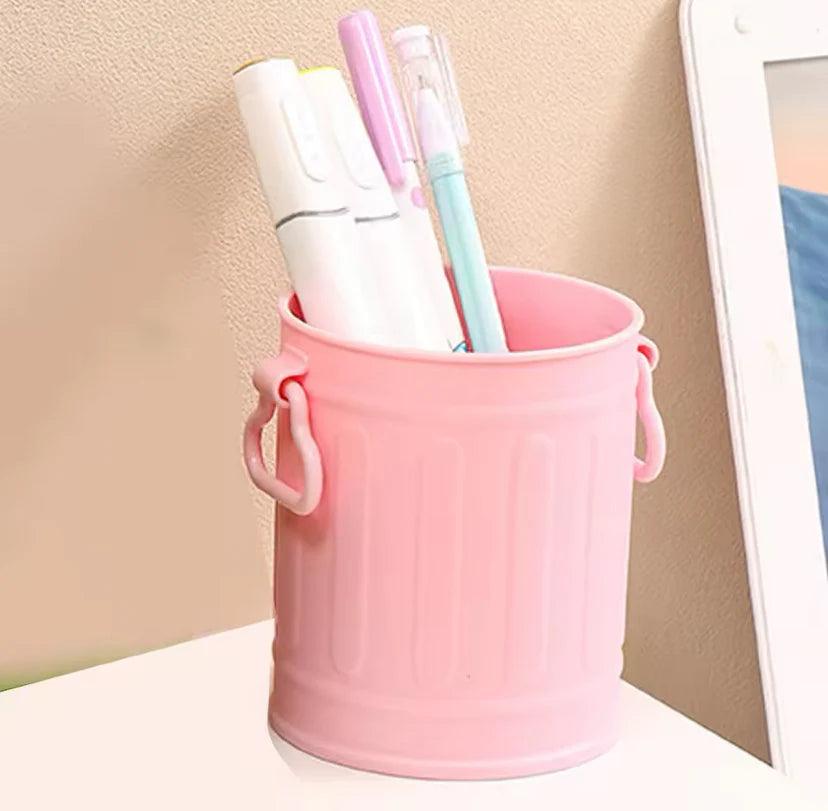 Portable Retro Pen Holder - Vintage Desk Organizer for Home and Office