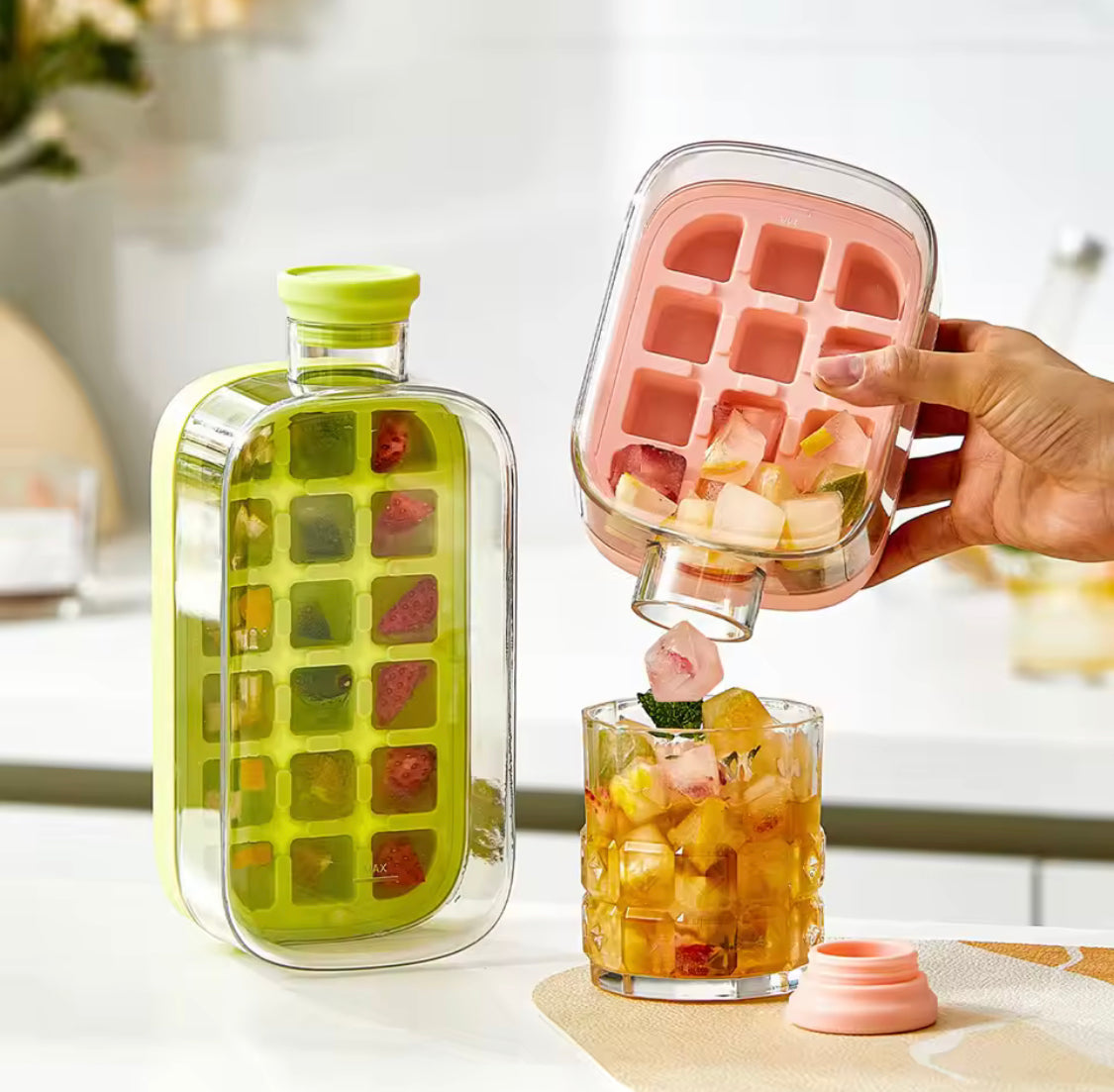 Silicone Ice Cube Tray with Straw - Leakproof