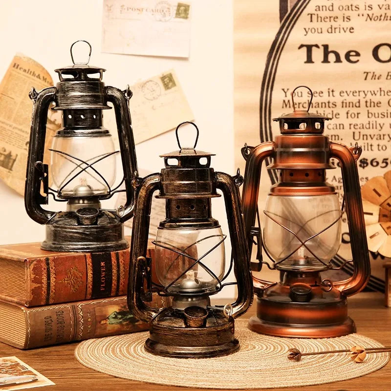 Vintage Kerosene Lamp Windbreak European Home Wall Decoration Portable Metal Glass Lighting Camping Movie Props Art Ornaments