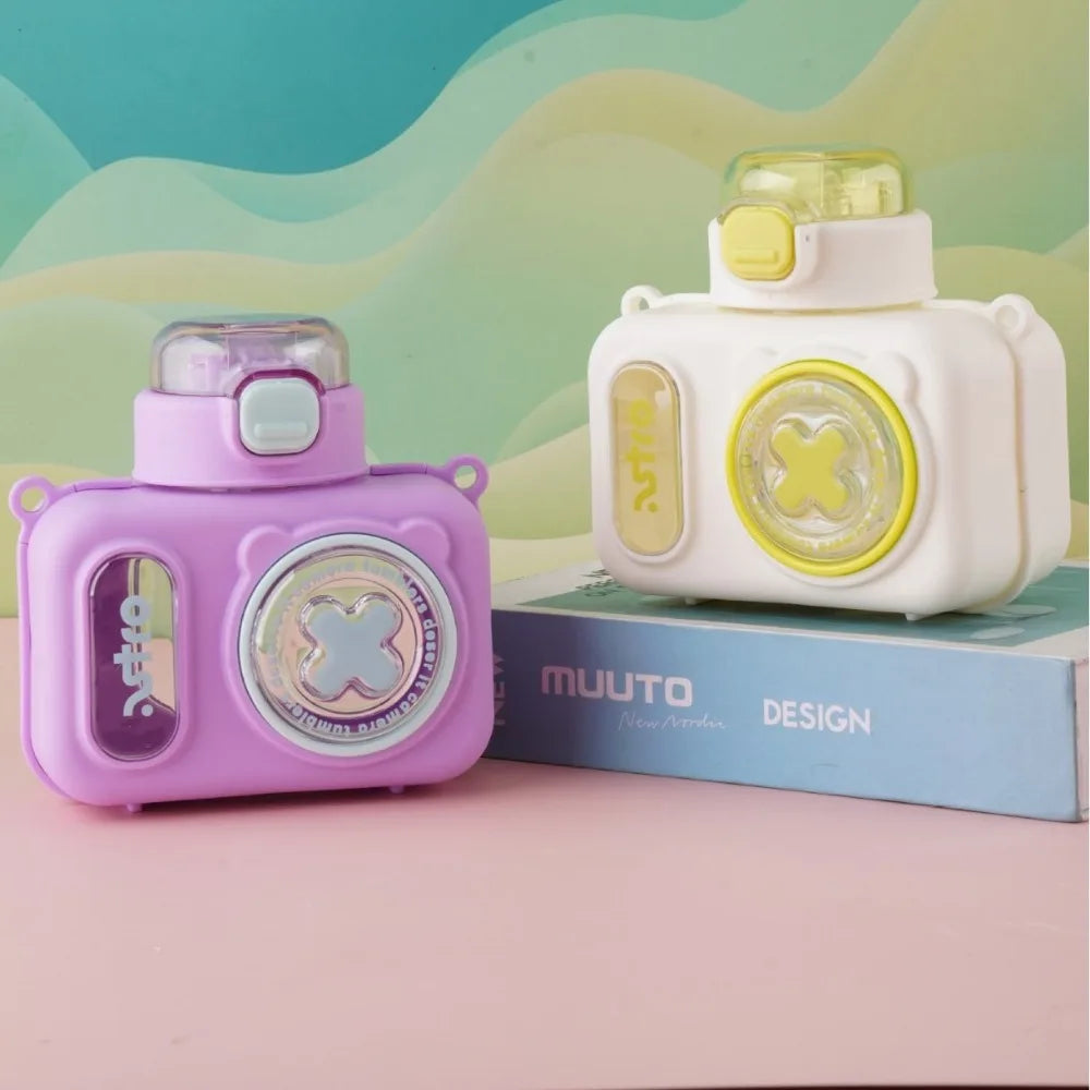 Cartoon 600ml Water Bottle Sealed Leak-proof Straw Water Cup Safety Latch with Shoulder Strap Plastic Cup For Children