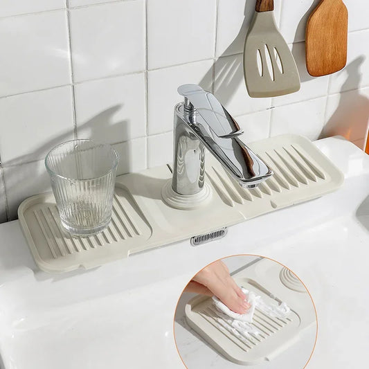 Kitchen Silicone Splash Pad Sink Faucet Splash Catcher Countertop Drainage Drying Mats Protector Mat Draining Pad Kitchen Gadget