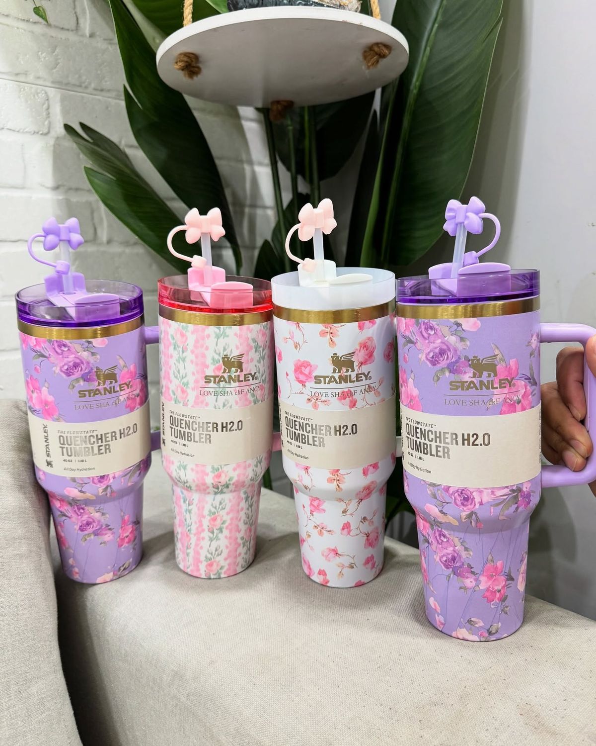 Stainless Steel Flower Tumbler - Floral Design, Durable & Stylish (1.18L)