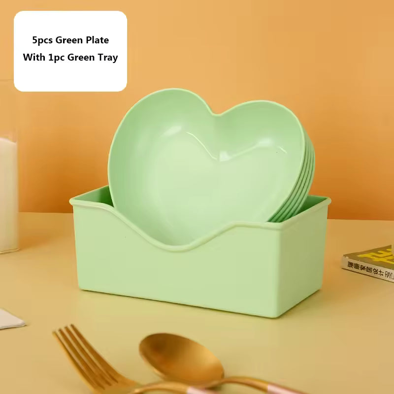 Clarify.pk colorful heart dish pack with 5 green heart-shaped plastic plates and 1 green tray