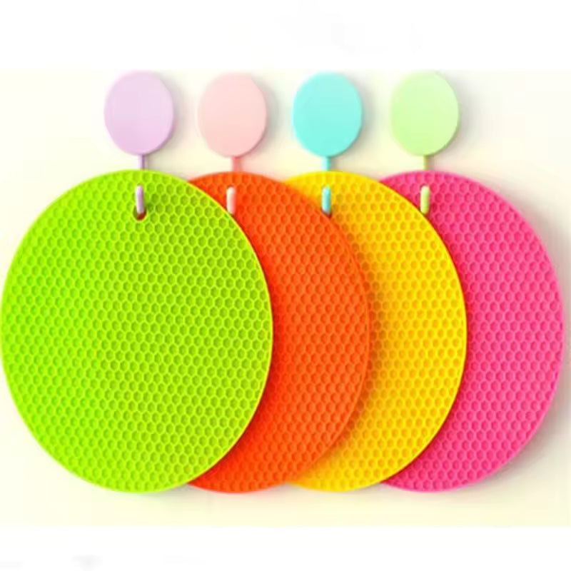 Clarify.pk colorful silicone heat resistant mat set with honeycomb texture and hanging loop for kitchen use