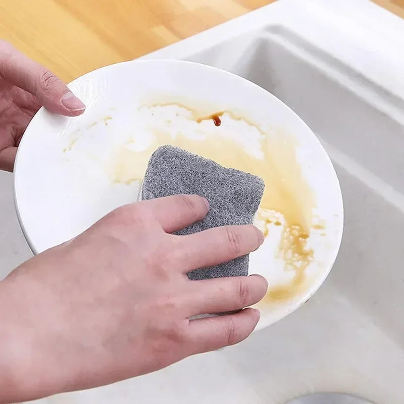 Pack of 3 double-sided kitchen sponge cleaning a dirty white plate over a sink