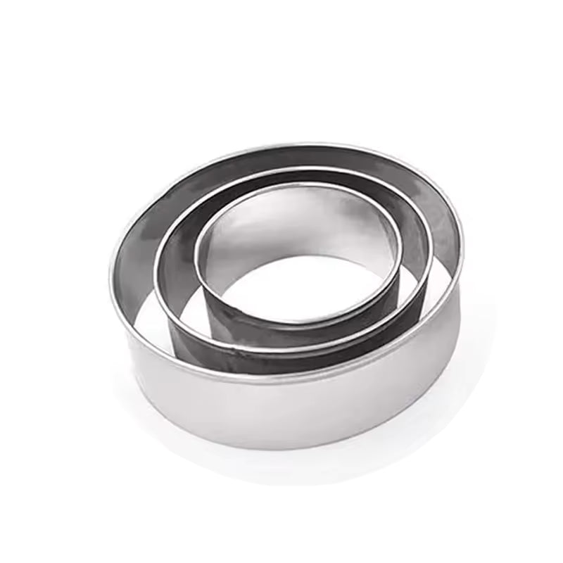 Clarify.pk stainless steel cookie cutters set with three round cutters for baking